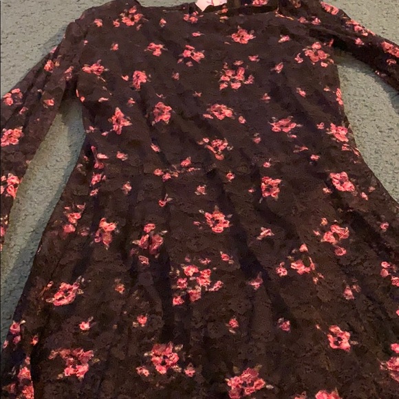 black floral dress - Picture 2 of 3